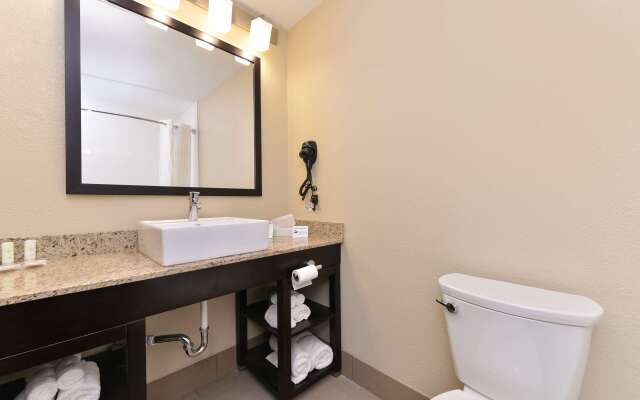 Comfort Suites Columbus