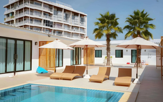 Cruises the Pool Access