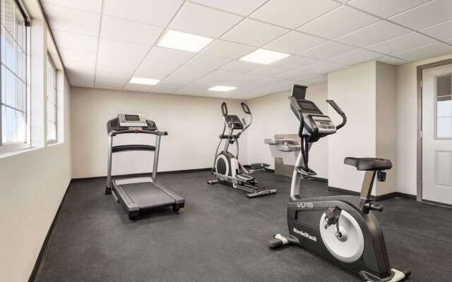 Baymont by Wyndham Blackwell I-35