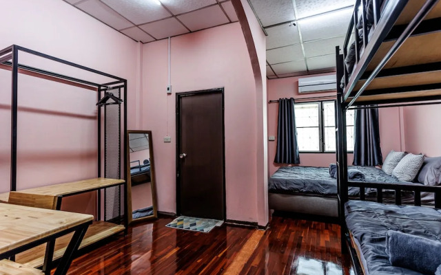 Baan Mee Suk Ayutthaya - Hostel