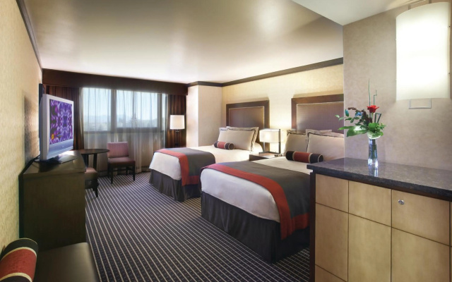Cactus Petes Resort Casino & Horseshu Hotel - Image 3