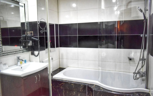 Grand Pela Hotels & Suites