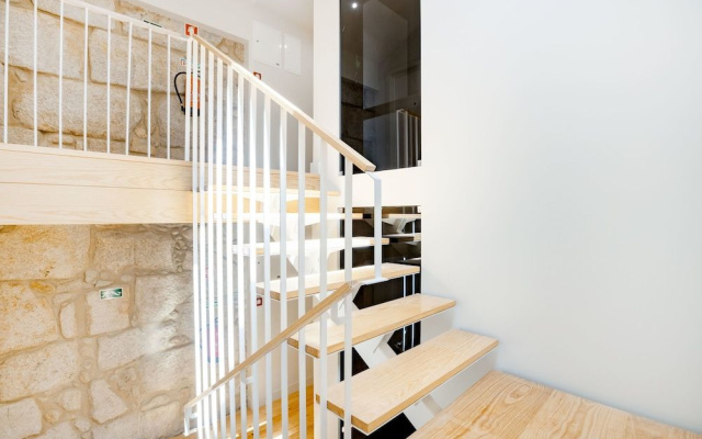 Porto Downtown Studio with Balcony