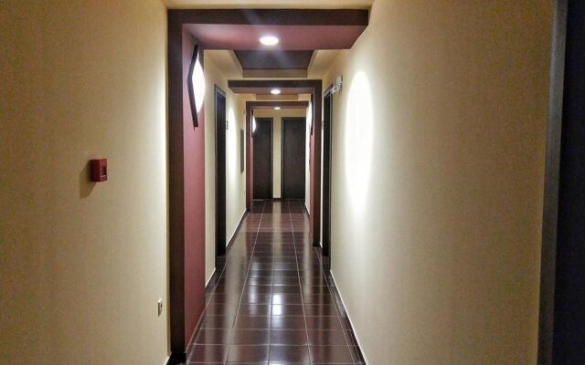 Apart-Hotel "Bendita-Mare"