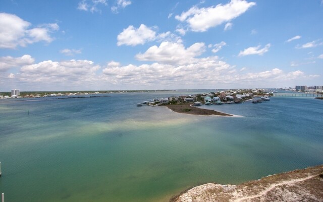 Crd0909 2 Bedroom Condo