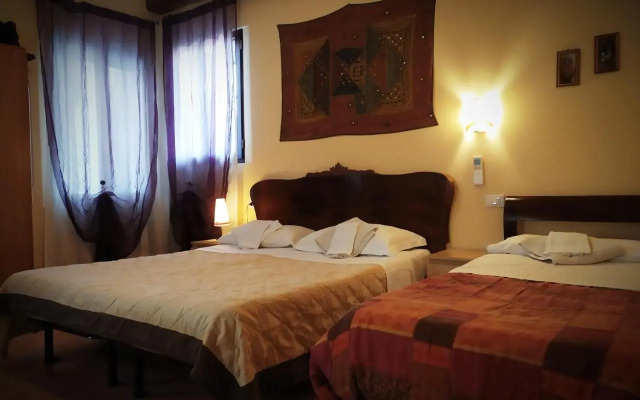 Cà Tron Apartment