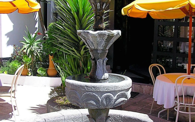 Hotel Fuente de Piedra I