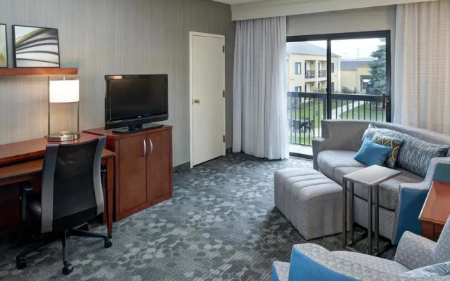 Courtyard by Marriott Milwaukee Brookfield