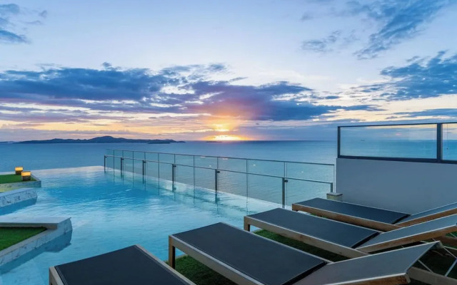 35th Floor Sea View Beauty