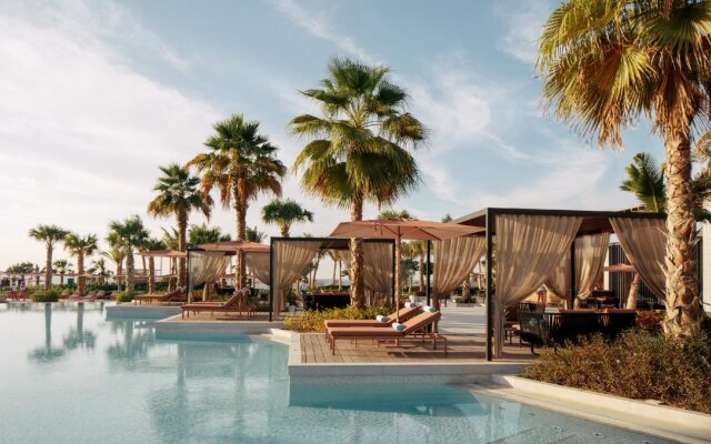 Caesars Palace Bluewaters Dubai