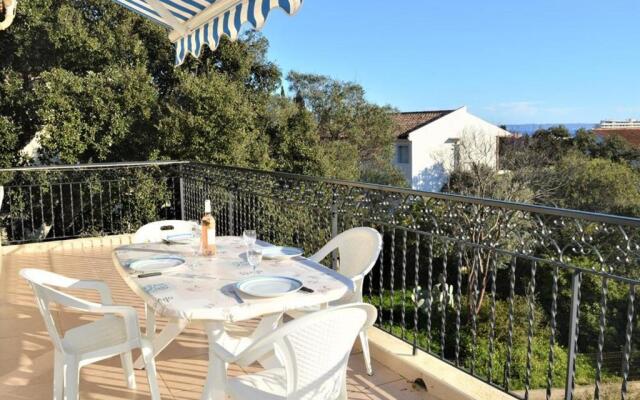 Appartement Le Lavandou, 3 pièces, 4 personnes - FR-1-251-25