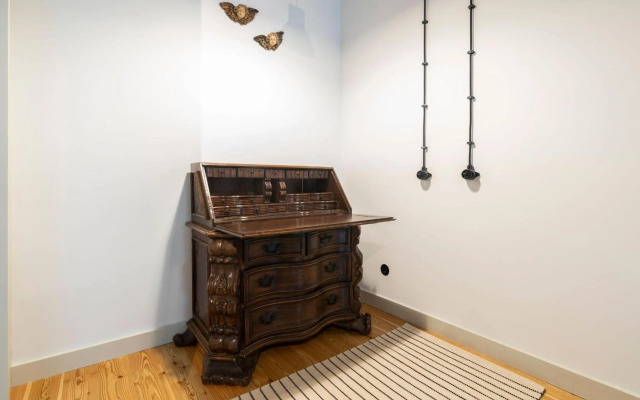 Majestic Apartment W/ Patio by LovelyStay