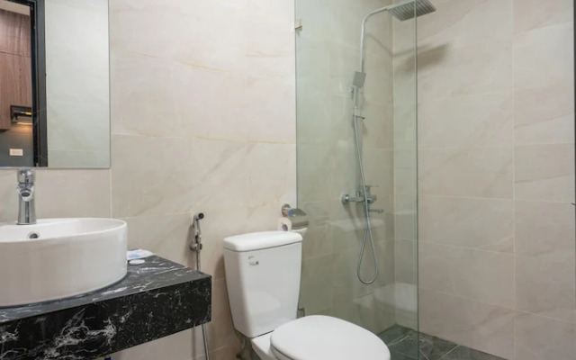 Granda Lake View Hotel & Apartment