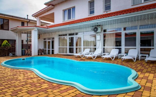 Villa Residence White House
