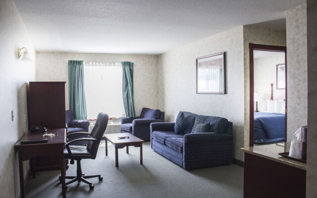 Ramada by Wyndham Nisku Edmonton Airport