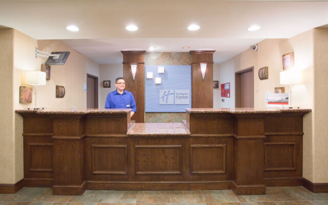 Holiday Inn Express Hotel & Suites Las Vegas by IHG