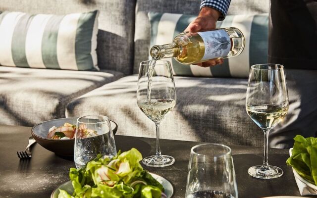 The Inn at Mattei's Tavern, Auberge Collection