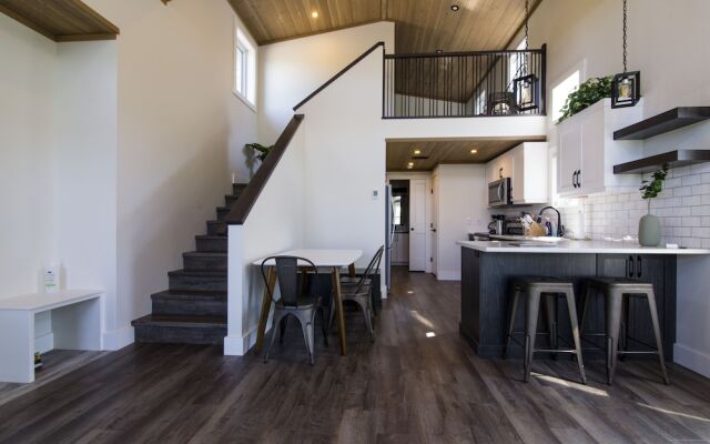 Luxury Loft Cottage In Manitou Beach