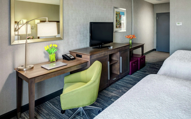 Hampton Inn & Suites Palm Desert