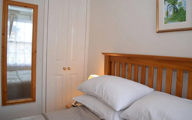 Crown Cottage
