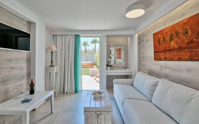 White Pearls Luxury Suites - Adults Only