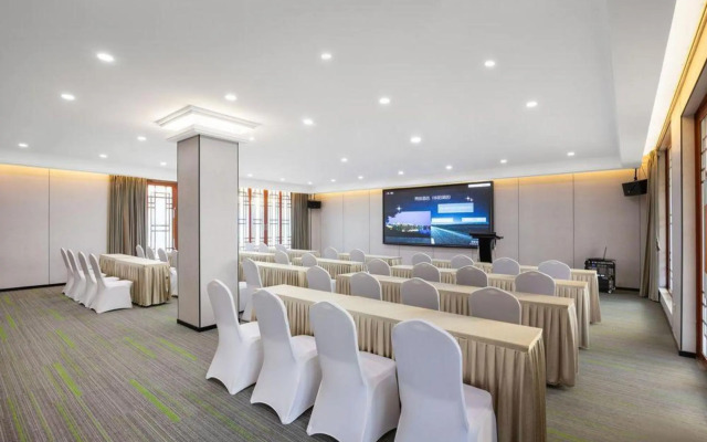 Vanfeel Hotel(Dongguan Machong Huayang Lake Branch)