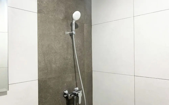 Homey And Nice Studio At Lrt City Bekasi Apartment