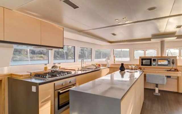 Dream Yacht Charter Private Crewed Yacht