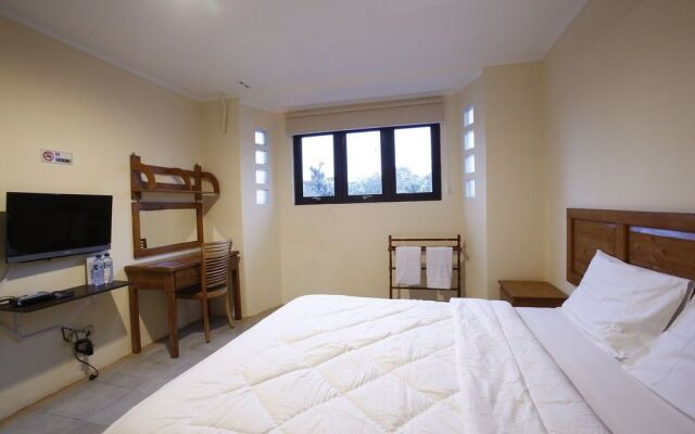 RedDoorz @ Lebak Bulus Raya 3