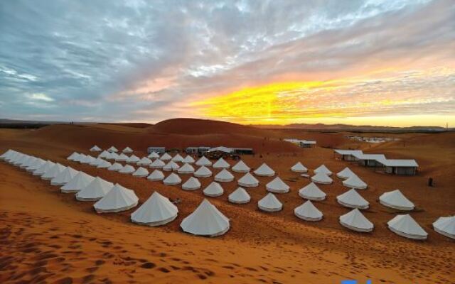 Zhongwei Moshang Fanxing Desert Star Watching Homestay