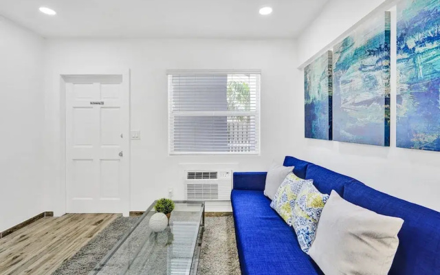 Newly Renovated Apt-unit #1 Close to Beach