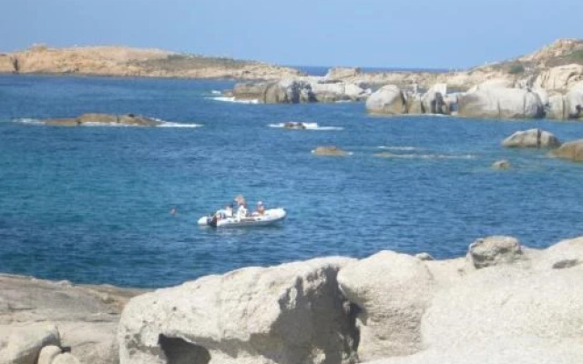 Calvi, Maison de charme, Jardin, plage 150 mètres.