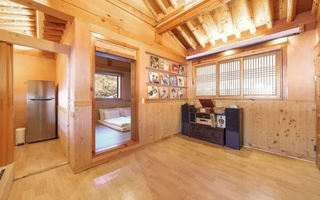 Yangpyeong Agni Choshi Mae Hanok Stay