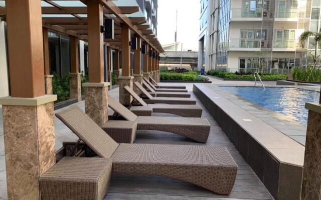 Modern and Cozy Studio near Airport Terminal 3