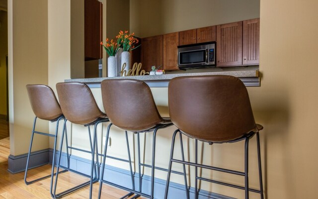 FRONTDESK 2015 East 4th Street Apts Downtown Cleveland