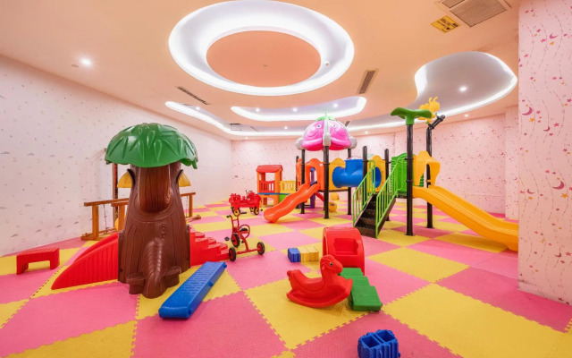 Mediterranean Hot Spring Resort Guiyang