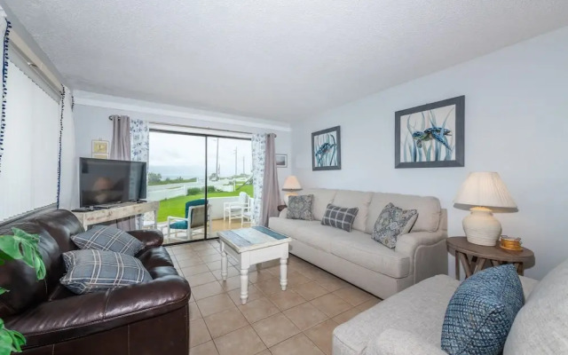 Maria's Lovely Beachfront home