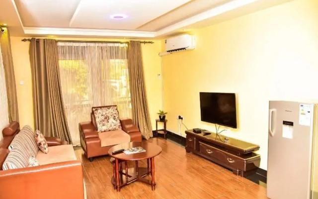 Four Vins Hotel & Apartments