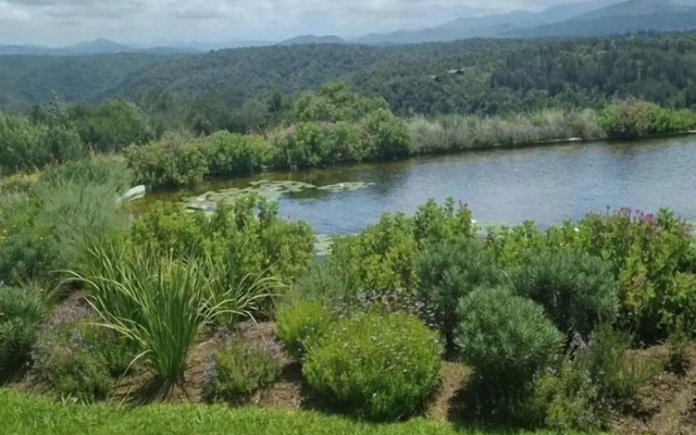 Crags Country Lodge