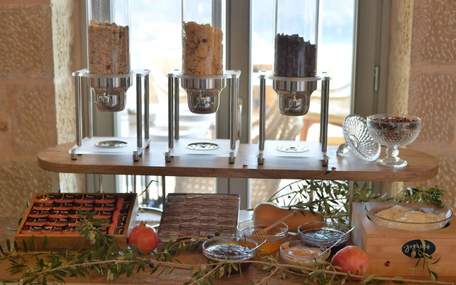 Akrolithi Boutique Hotel