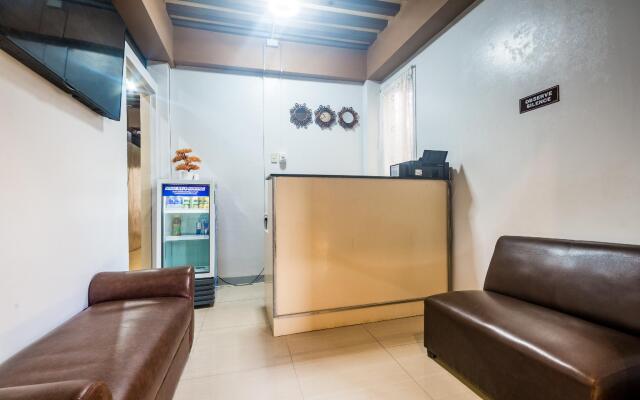 OYO 569 Alt Complex (Vaccinated Staff)