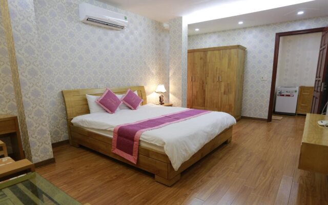 Tan Long Lakeside Hotel