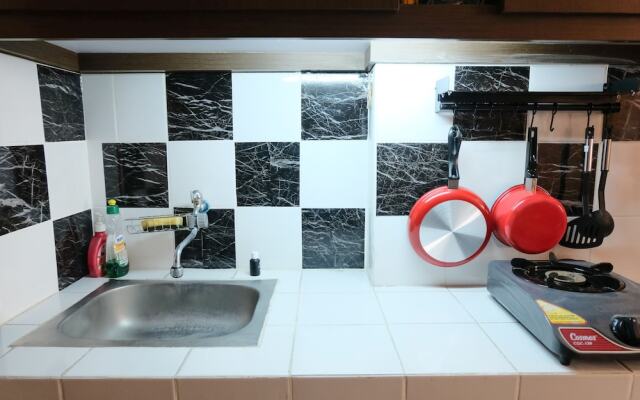 Homey And Cozy Studio Room At Suites @Metro Apartment