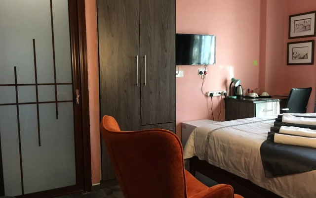 Kanyi Guest House