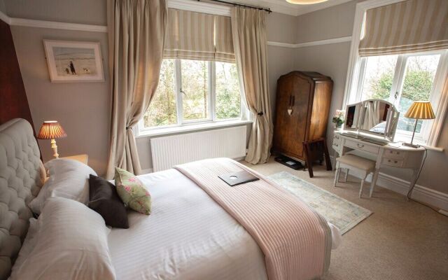 Treherne House & The Malvern Retreat
