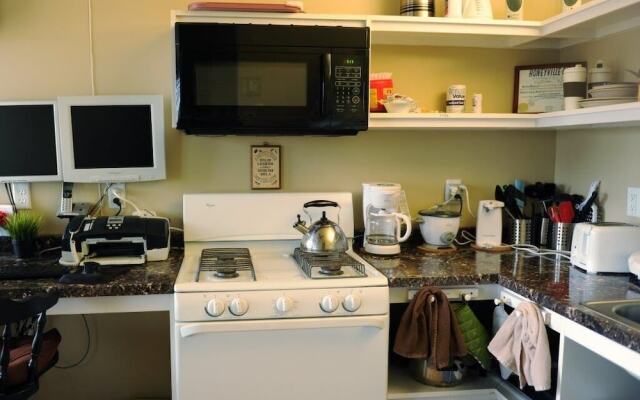 Camelot Inn at Honeyville