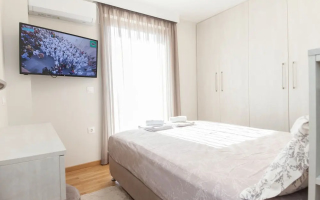 Marousi Modern Green Oasis with Balcony