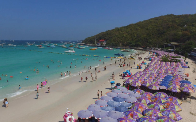 Tawaen Beach Resort