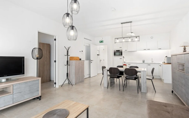 Nice Apartment Near Beach