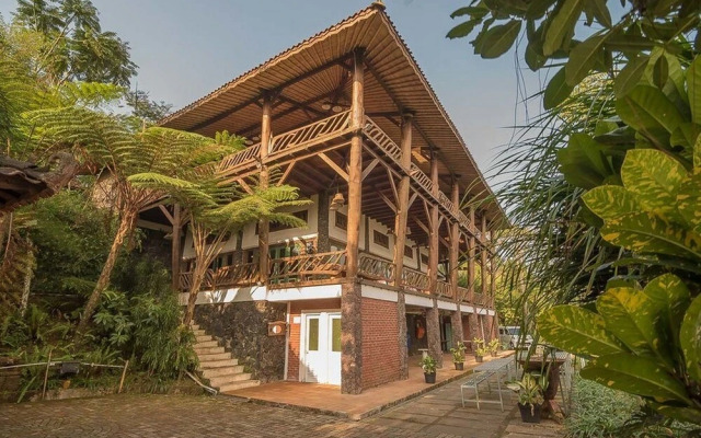 RedDoorz Resort @ Lembang 2